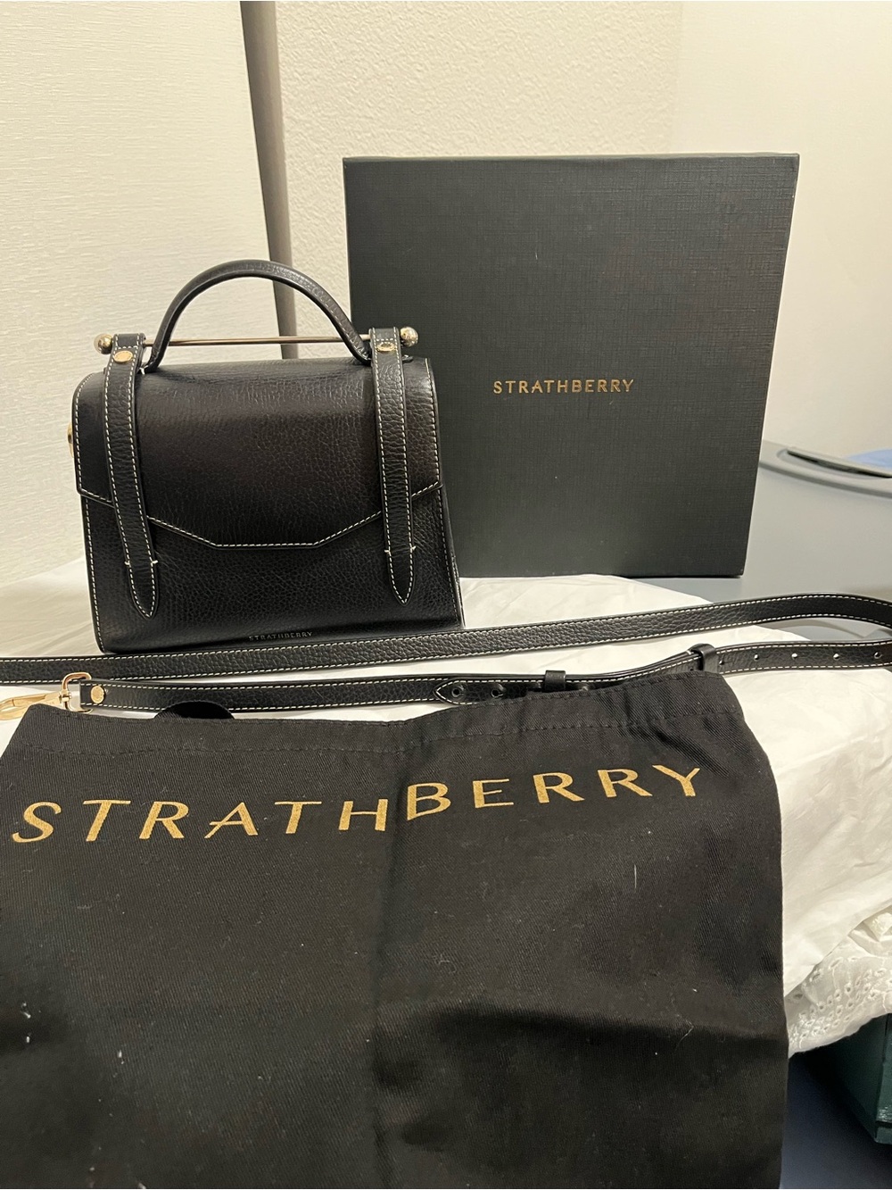 *Like New* Strathberry Purse